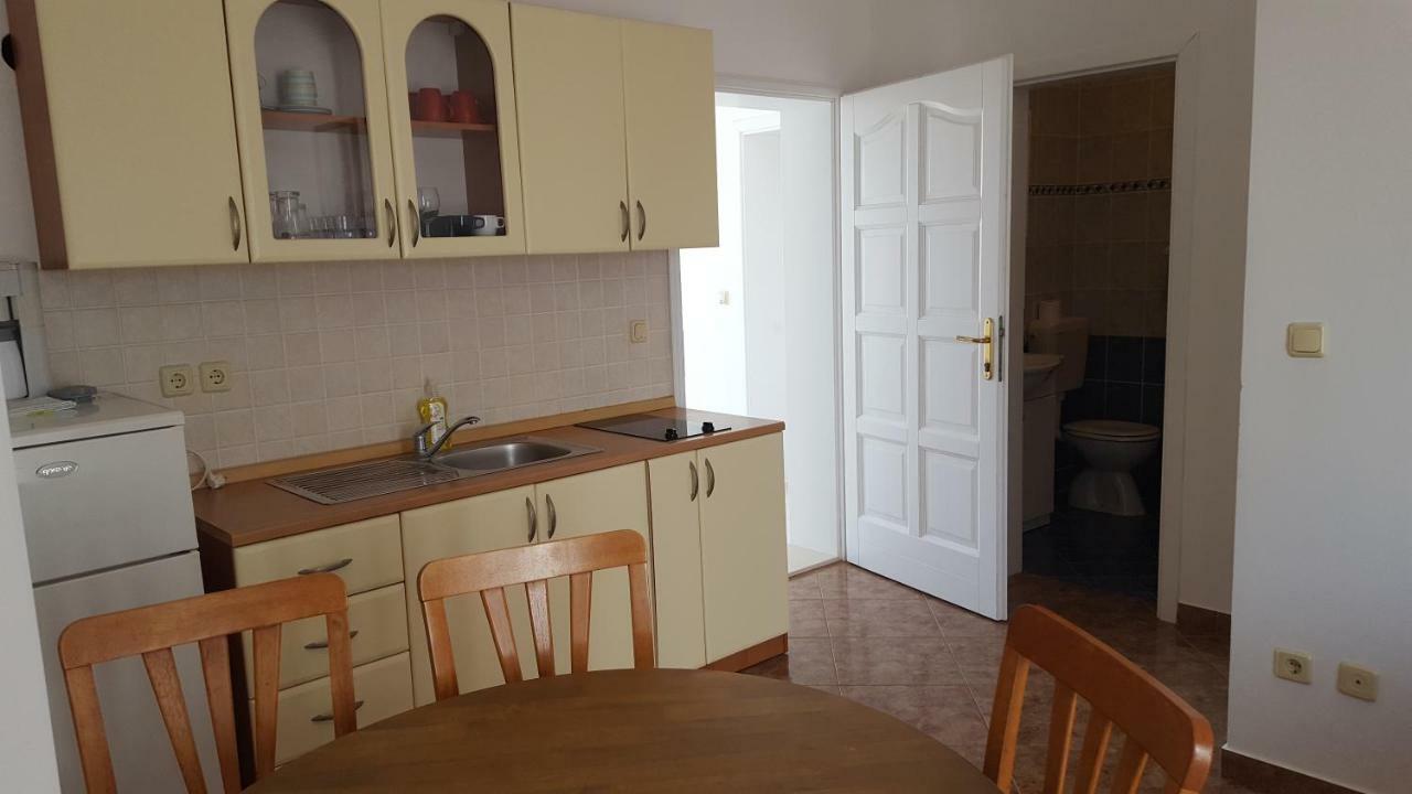 Zagi Apartamento Povljana Exterior foto